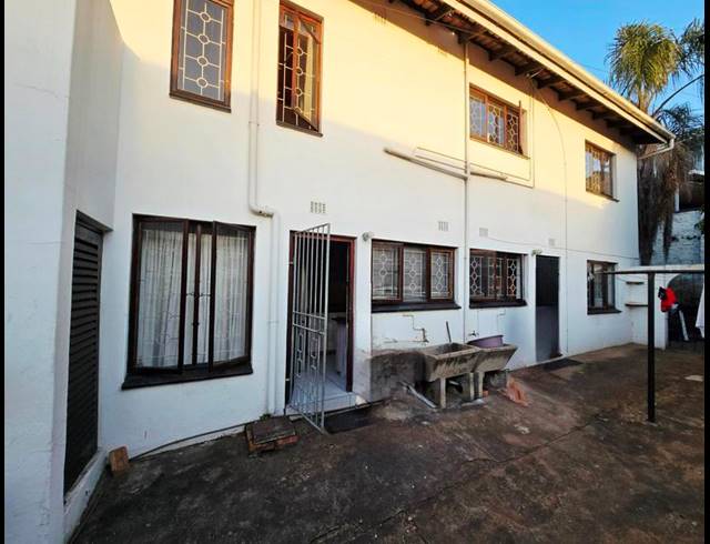 3 BEDROOM HOUSE FOR SALE IN OVERPORT